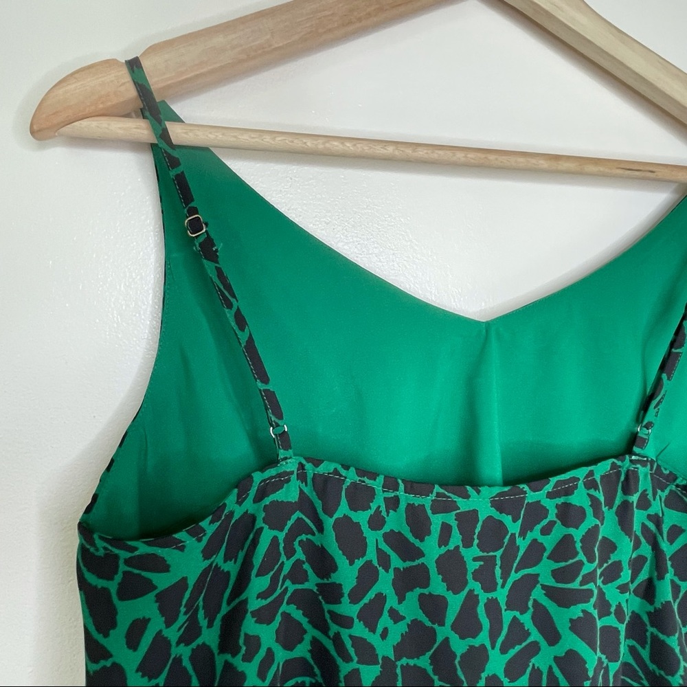 Banana Republic V-neck Classic Camisole Green Black Pebble Print Tank Top Blouse - Picture 4 of 7
